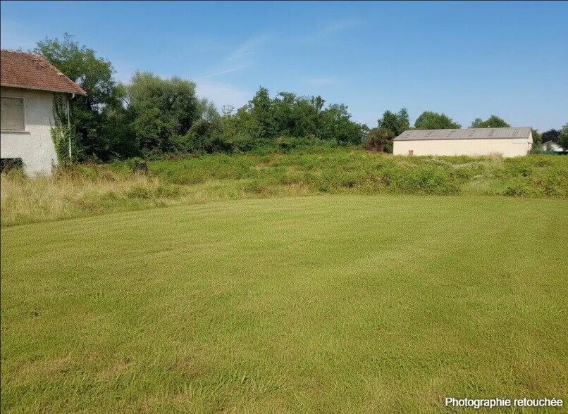 Industrial in Lescar for sale - Building Photo - Image 1 of 3