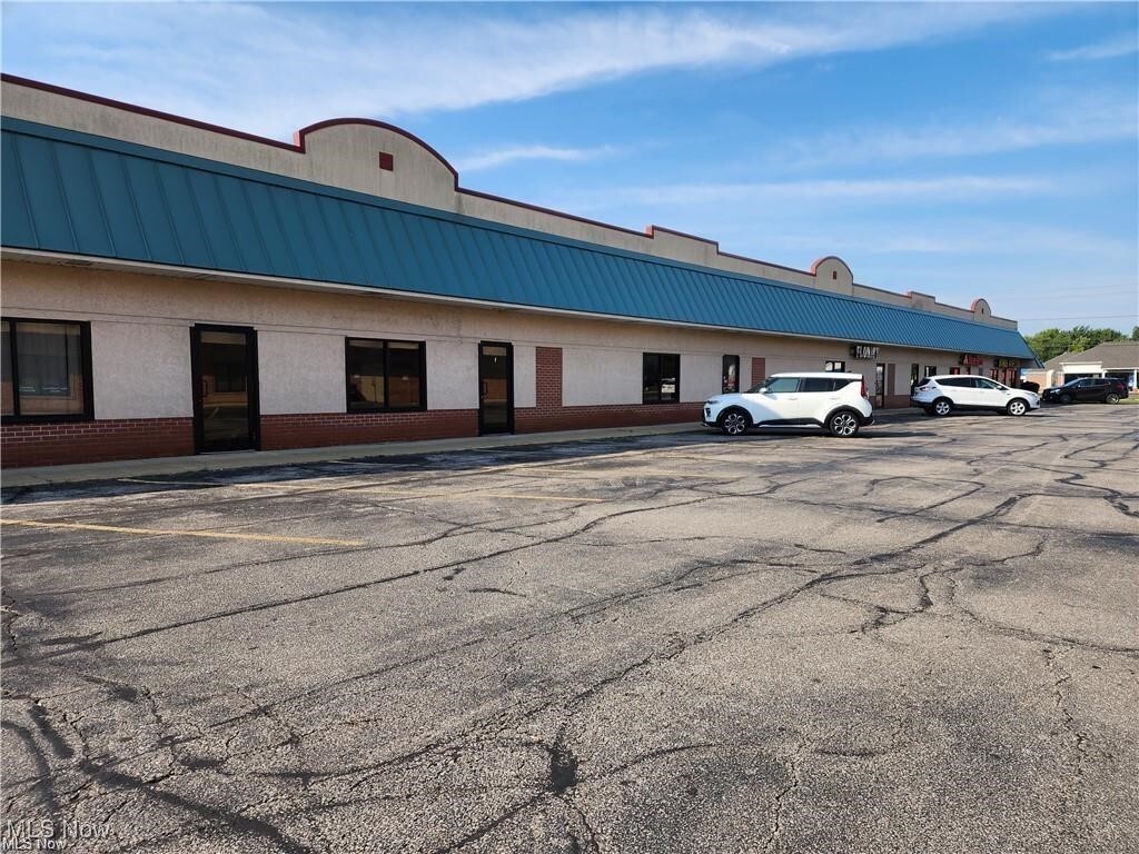 511 N Abbe Rd, Elyria, OH for lease Building Photo- Image 1 of 2