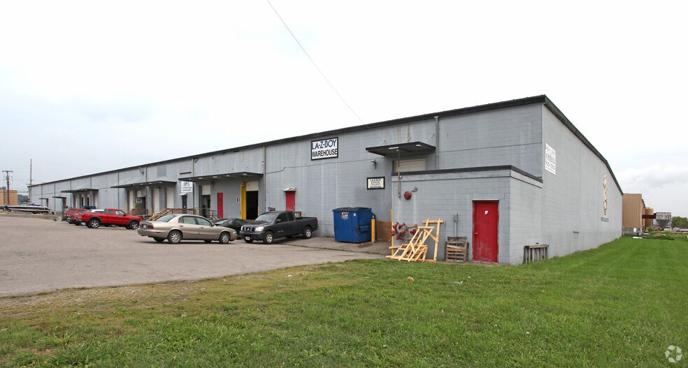 5 McJunkin Rd, Nitro, WV for sale - Primary Photo - Image 1 of 1