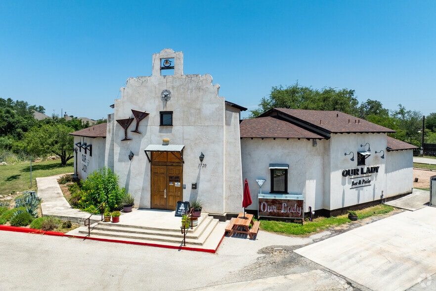 1720 Gruene Rd portfolio of 3 properties for sale on LoopNet.com - Building Photo - Image 1 of 41