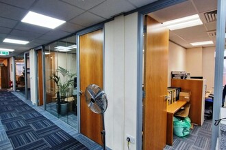 London St, Basingstoke for lease Interior Photo- Image 2 of 5