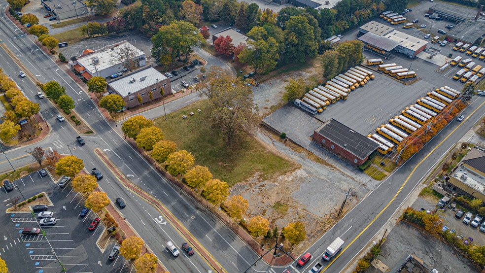 25 SE Dodd St, Marietta, GA for lease - Building Photo - Image 2 of 4