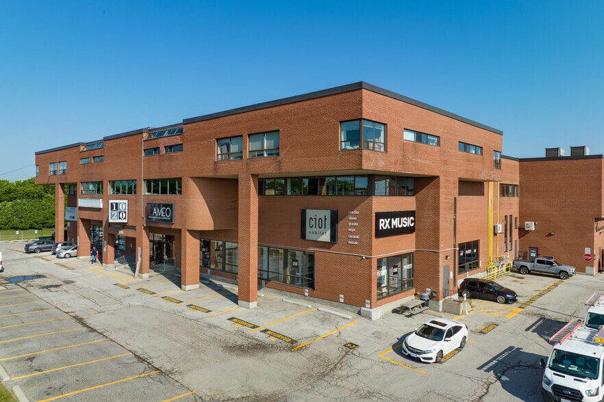 1020 Lawrence Ave W, Toronto, ON for lease - Building Photo - Image 1 of 10