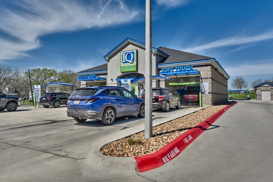 1404 N Park St, Brenham, TX for sale - Building Photo - Image 1 of 1