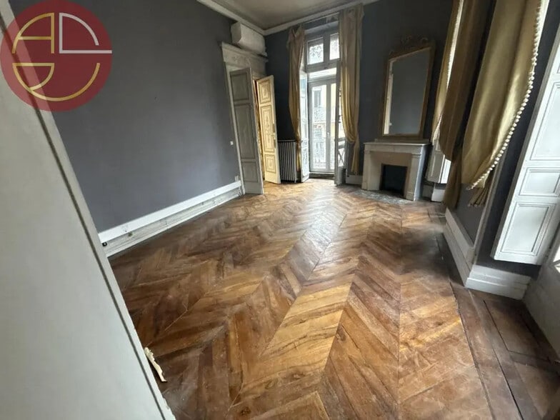 Office in Toulouse for lease - Interior Photo - Image 2 of 5