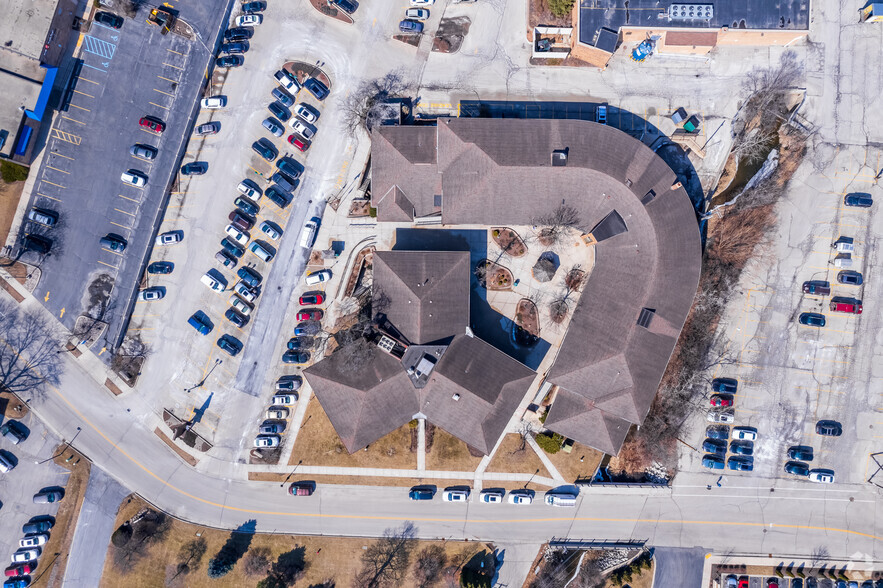 890 Elm Grove Rd, Elm Grove, WI for lease - Aerial - Image 3 of 9