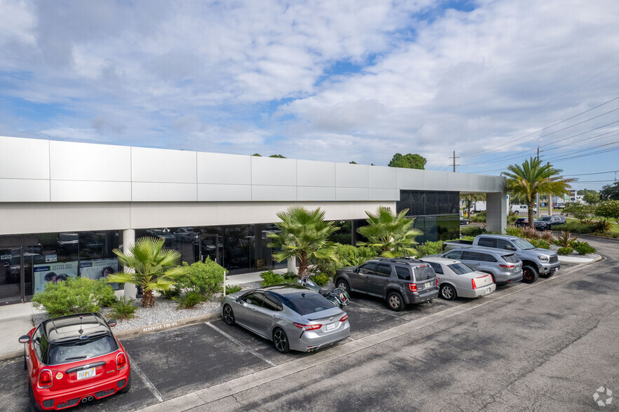 3740 Saint Johns Bluff Rd S, Jacksonville, FL for lease - Building Photo - Image 2 of 5