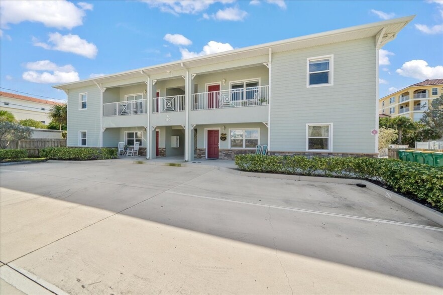 171 24th St, Cocoa Beach, FL for sale - Primary Photo - Image 1 of 1