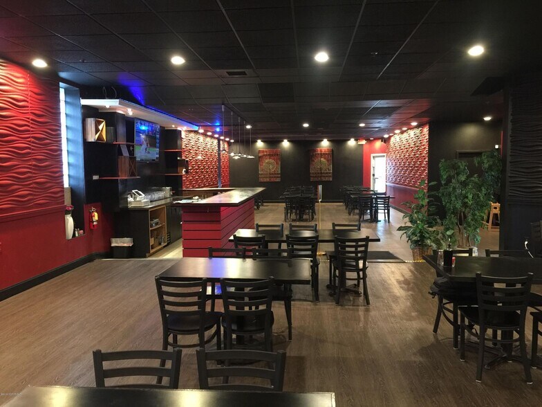 1020 W Intl Airport Rd, Anchorage, AK for sale - Building Photo - Image 1 of 1