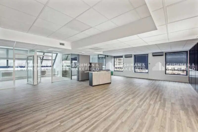 2 Rue De La Renaissance, Antony for lease Building Photo- Image 1 of 12
