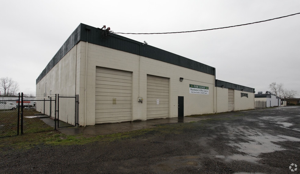 1420 S Bertelsen Rd, Eugene, OR for sale - Building Photo - Image 3 of 11