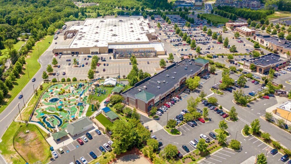 Dam Rd, Tega Cay, SC 29708 Graystone Crossing