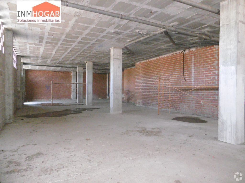 Retail in Ávila, Ávila for lease Interior Photo- Image 1 of 4