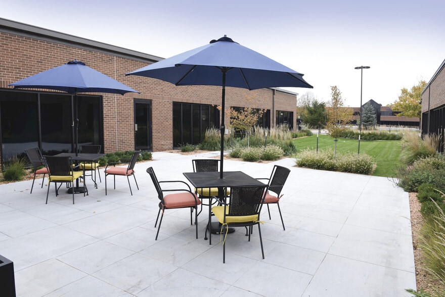 4201 Corporate Dr, West Des Moines, IA for lease - Building Photo - Image 3 of 11
