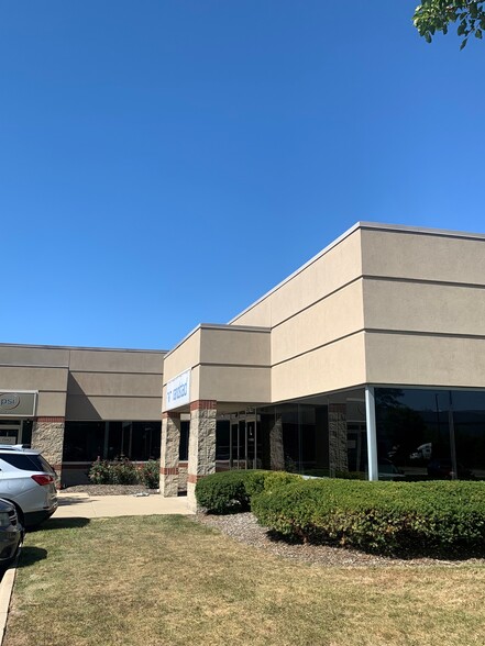 6425 Alum Creek Dr, Groveport, OH for lease - Building Photo - Image 1 of 7