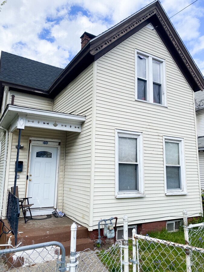 49 Henry St, New Haven, CT 06511 49 Henry Street, New Haven, CT 06511