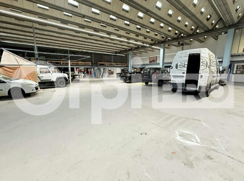 Flex in Le Havre for sale - Interior Photo - Image 2 of 12