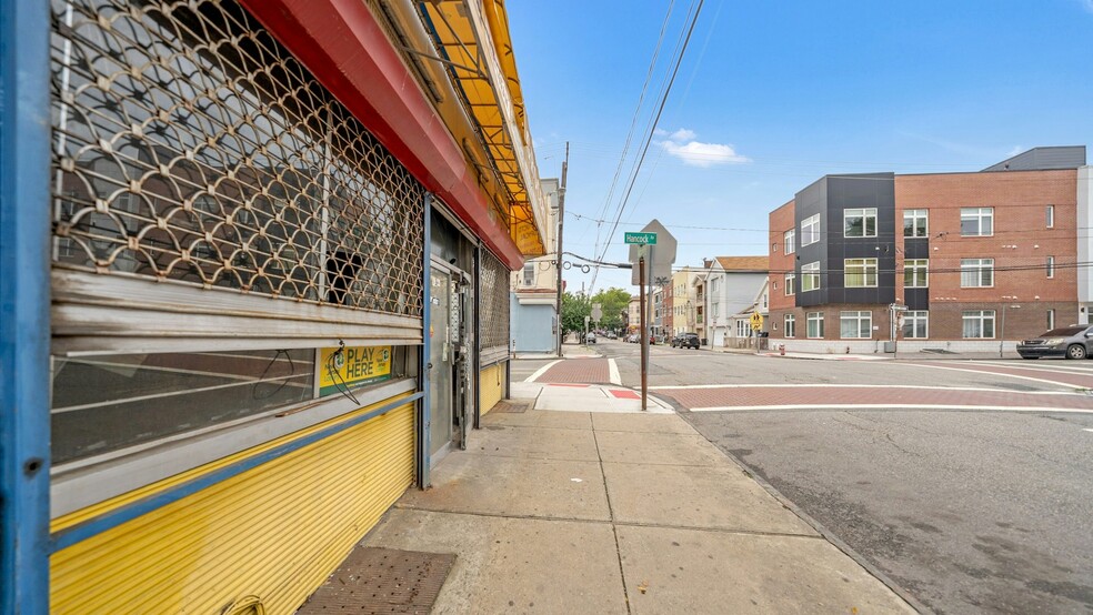 63 Hutton St, Jersey City, NJ for lease - Building Photo - Image 2 of 11