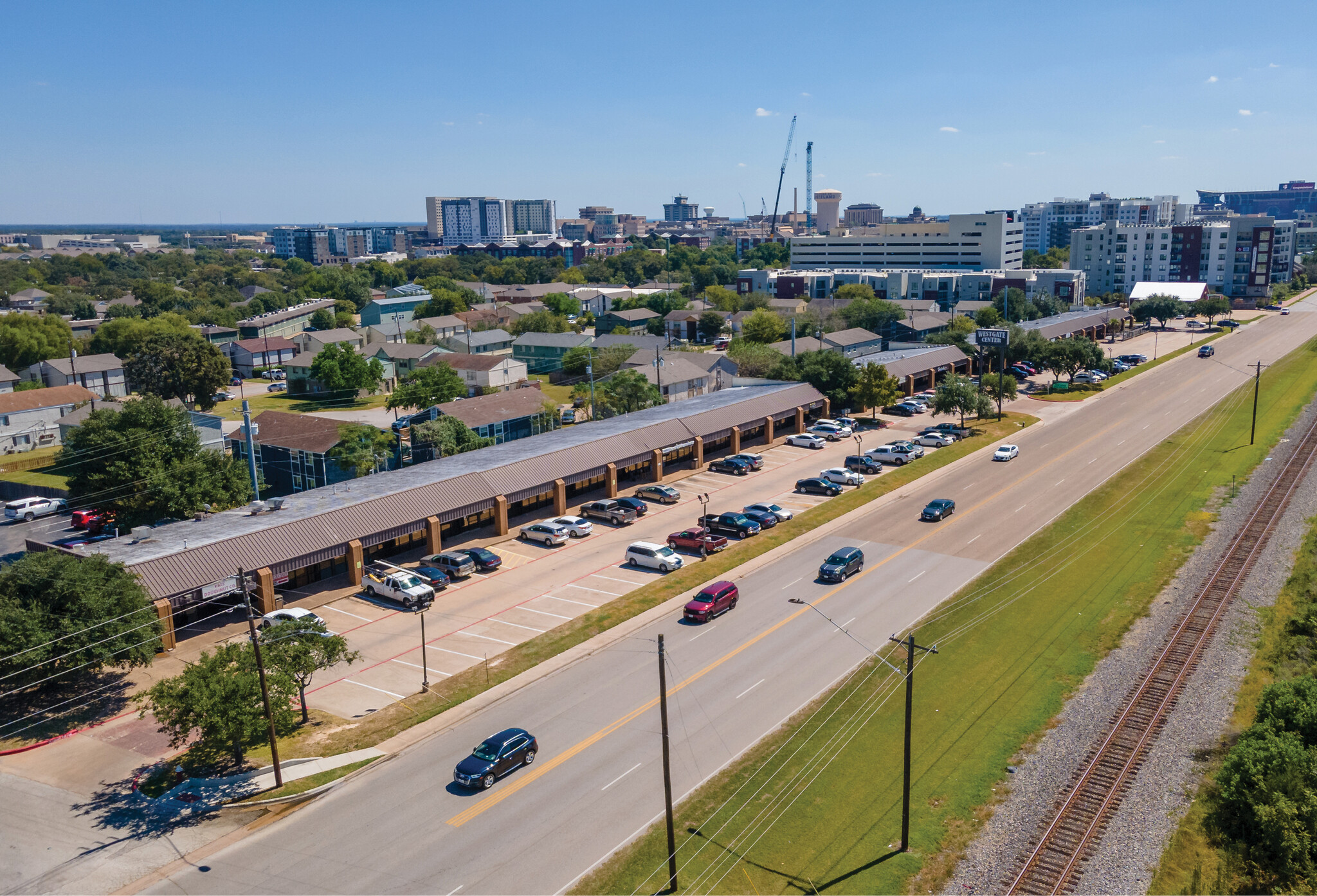 4245-4337 Welborn Rd, Bryan, TX for lease Building Photo- Image 1 of 5
