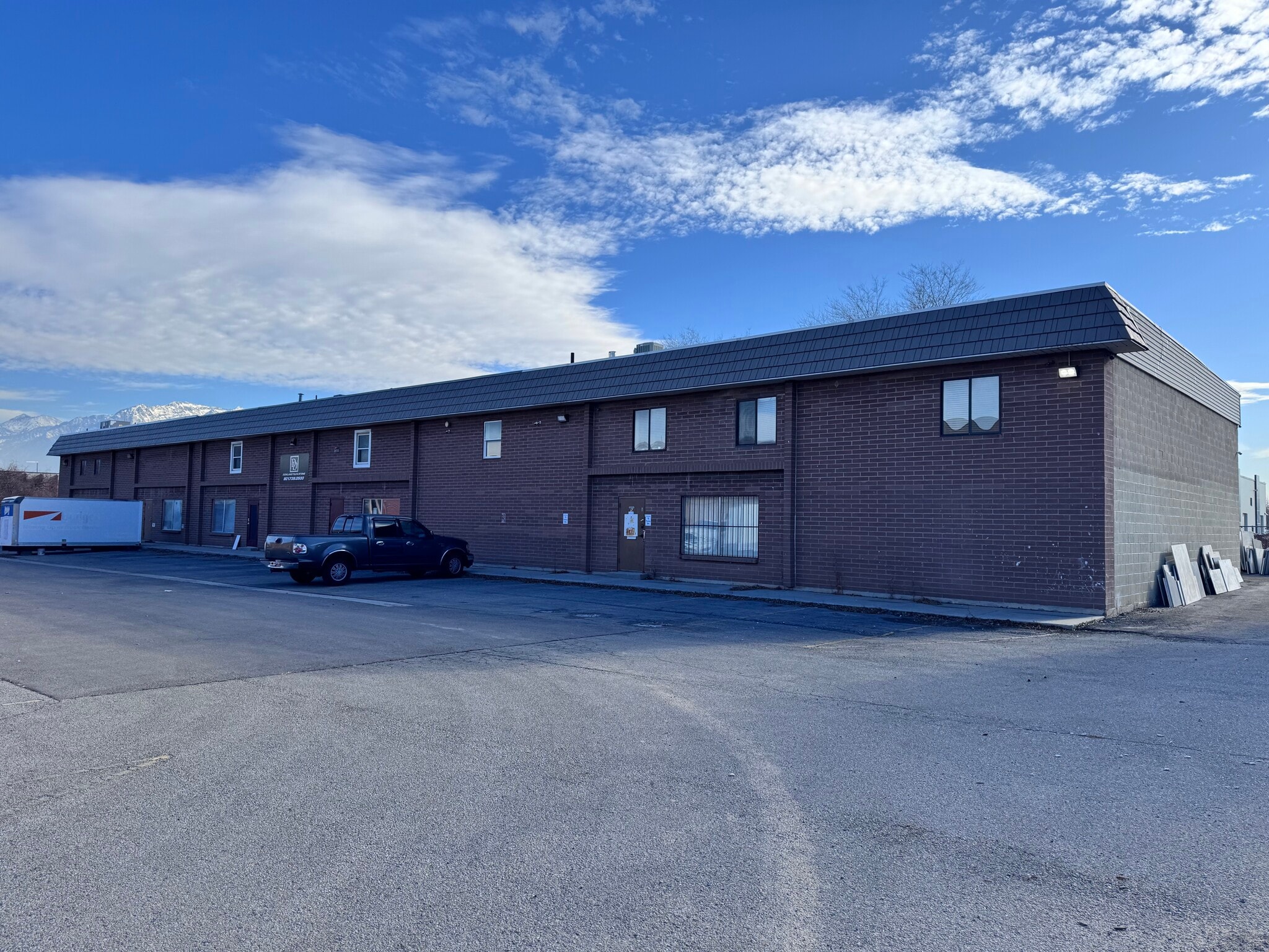 8106 S 1460 W, West Jordan, UT for lease Building Photo- Image 1 of 6