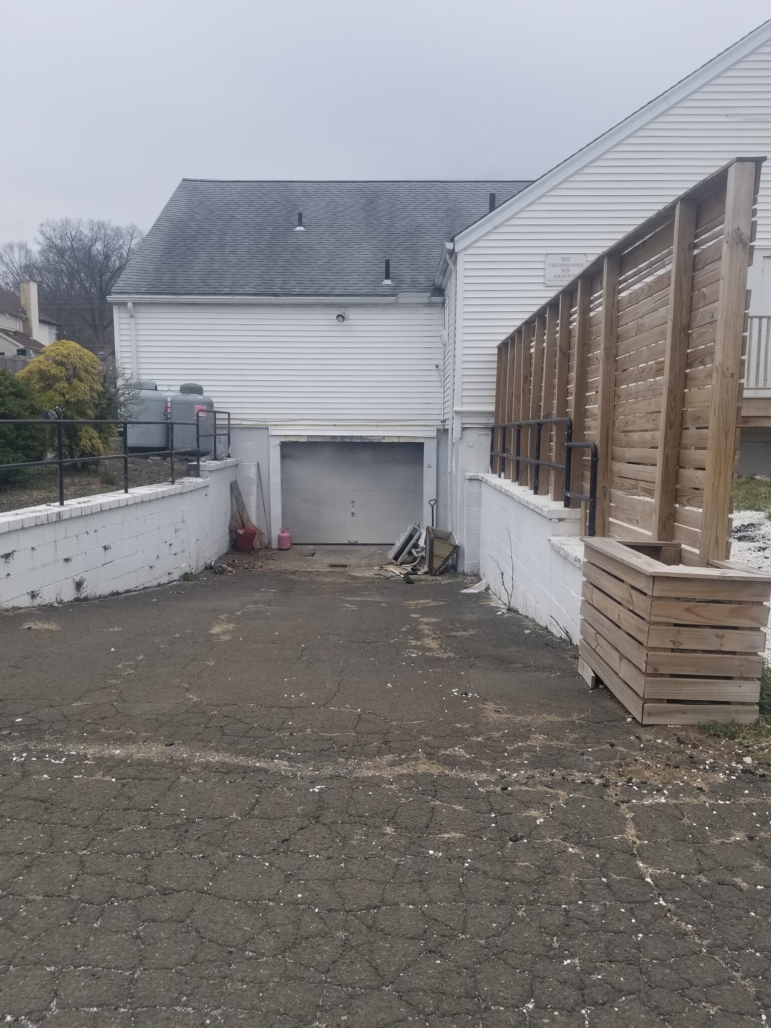 18-20 Mill Plain Rd, Danbury, CT for lease Building Photo- Image 1 of 6