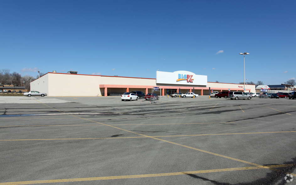 7836 State Ave, Kansas City, KS for lease - Primary Photo - Image 1 of 6