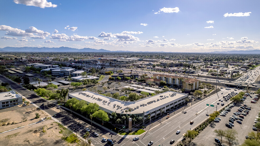 10400 N 25th Ave, Phoenix, AZ for lease - Building Photo - Image 3 of 7