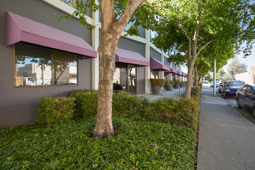 32 W 25th Ave, San Mateo, CA for lease - Building Photo - Image 2 of 8