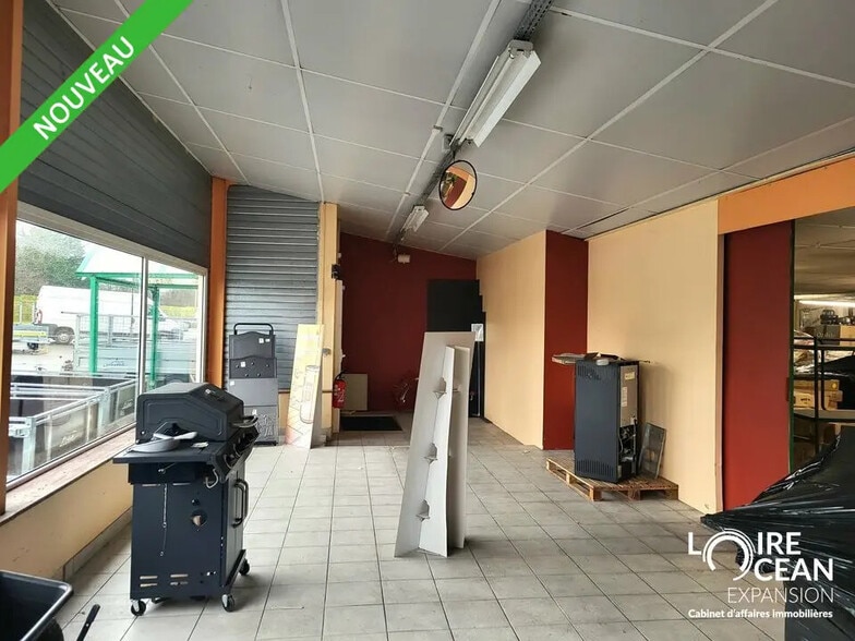 Flex in Saint-Hilaire-de-Chaléons for lease - Interior Photo - Image 3 of 4