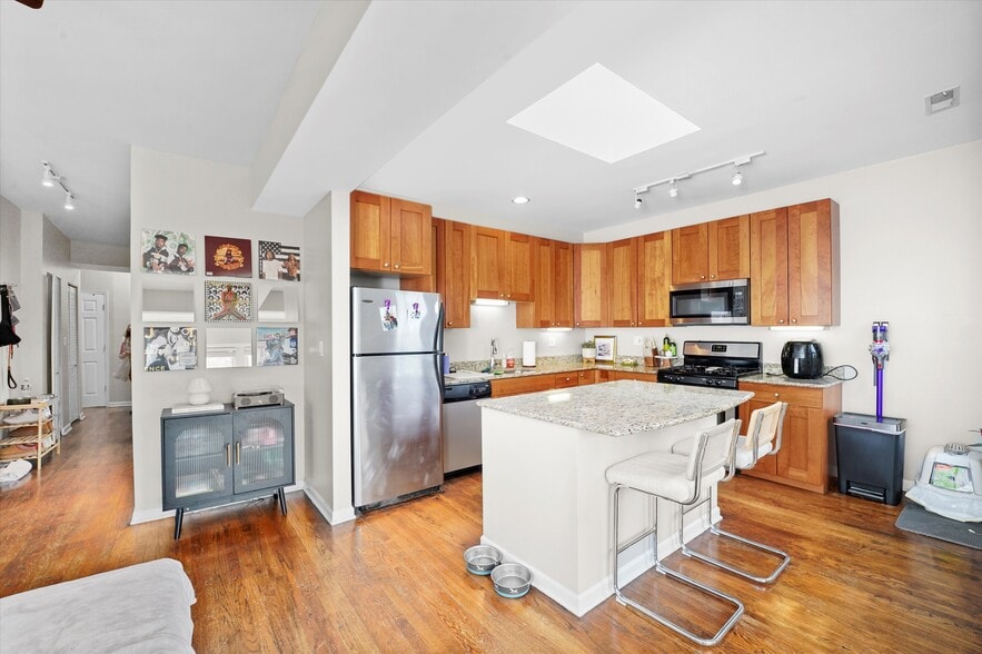 4952-4956 N Ridgeway Ave, Chicago, IL for sale - Building Photo - Image 2 of 21