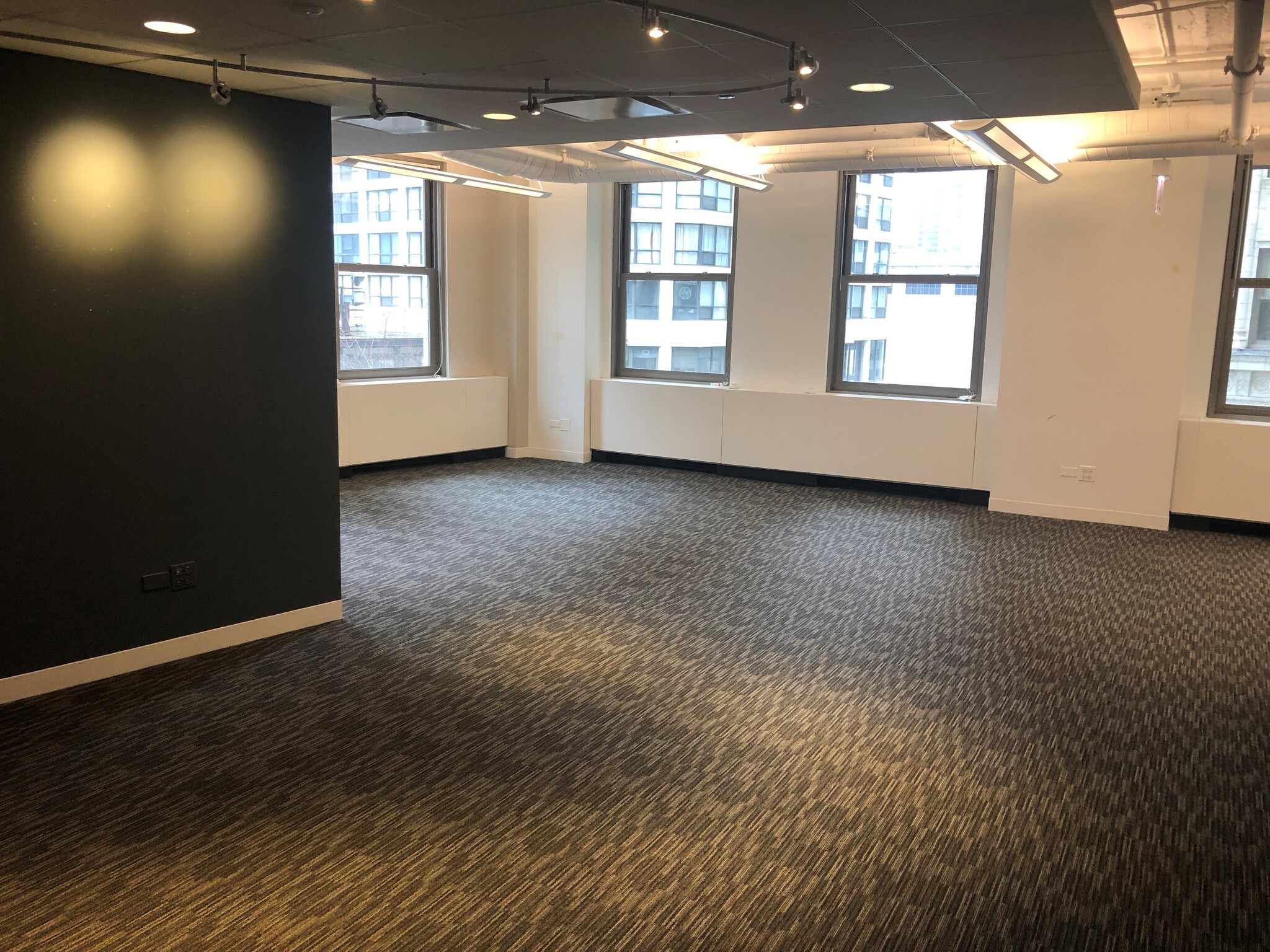 400 N Michigan Ave, Chicago, IL for lease Interior Photo- Image 1 of 12