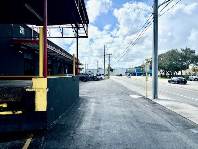 5950 Angler's Ave, Dania Beach, FL for lease - Building Photo - Image 2 of 3