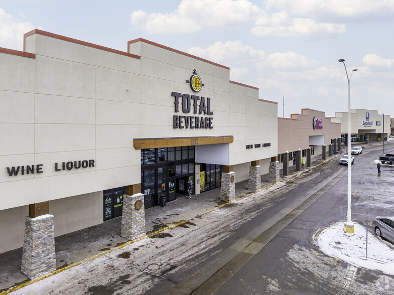 750-930 E 104th Ave, Thornton, CO for lease - Primary Photo - Image 1 of 5