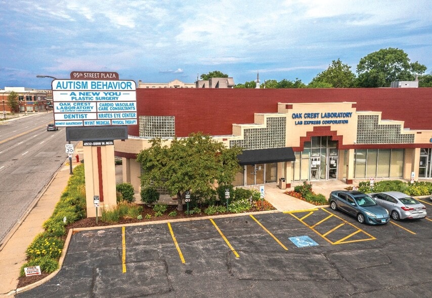 4932-5000 W 95th St, Oak Lawn, IL for lease - Building Photo - Image 2 of 6