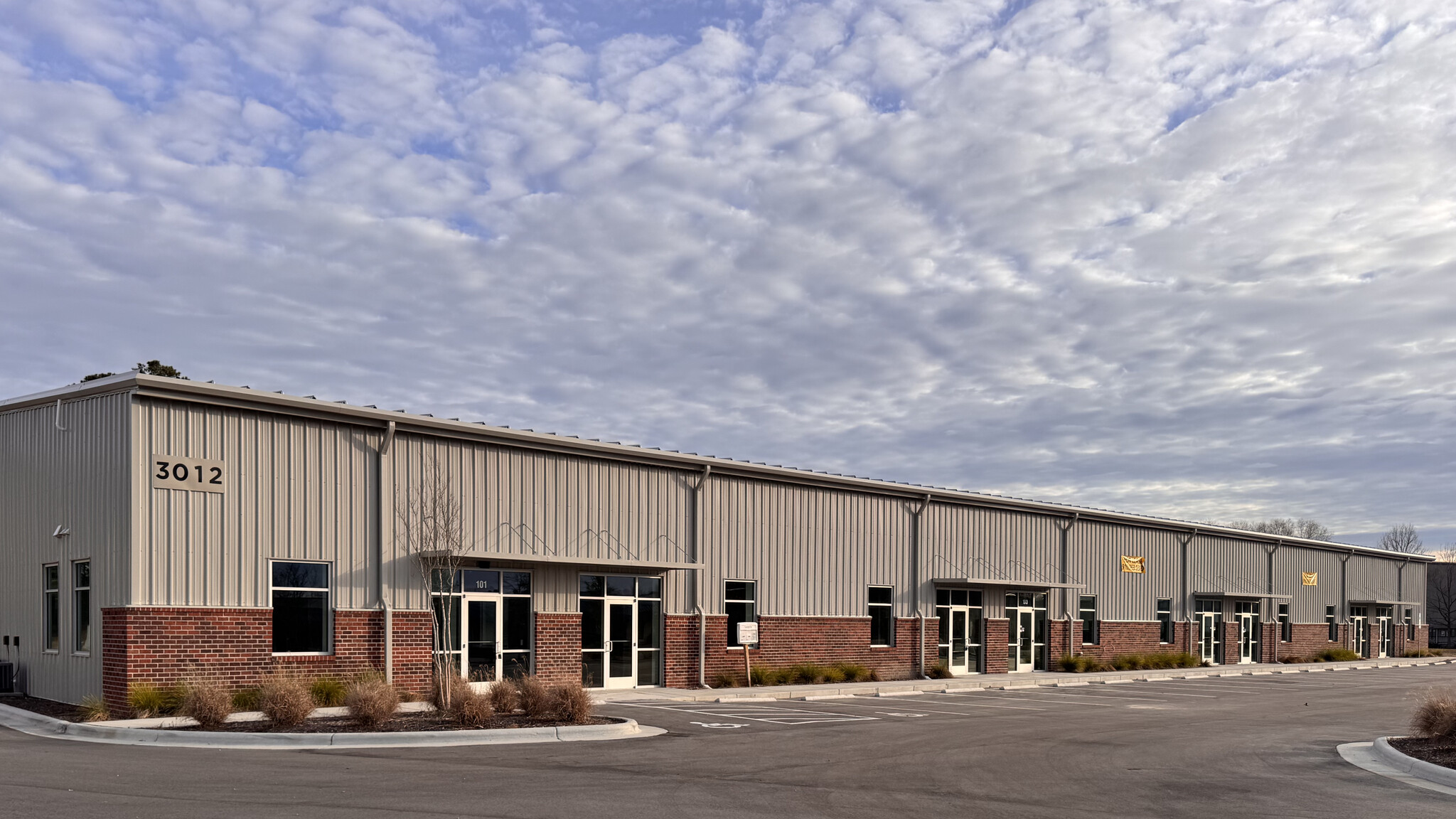 3012 Hall Waters Dr, Wilmington, NC for lease Building Photo- Image 1 of 5