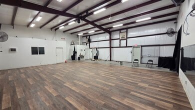 844 Whitlock Ave, Jacksonville, FL for lease Interior Photo- Image 2 of 6