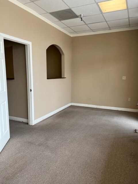 7040-7094 Read Blvd, New Orleans, LA for lease Building Photo- Image 1 of 3