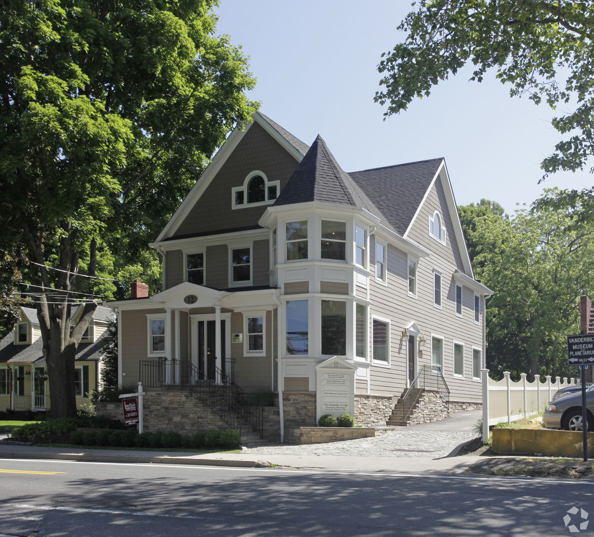 12 Little Neck Rd, Centerport, NY for sale Primary Photo- Image 1 of 1