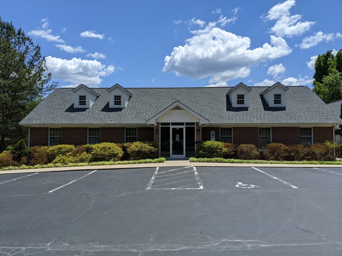 13011309 Carthage St, Sanford, NC 27330