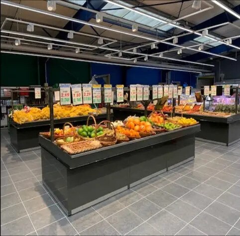 Retail in Mantes-la-Jolie for sale Building Photo- Image 1 of 2