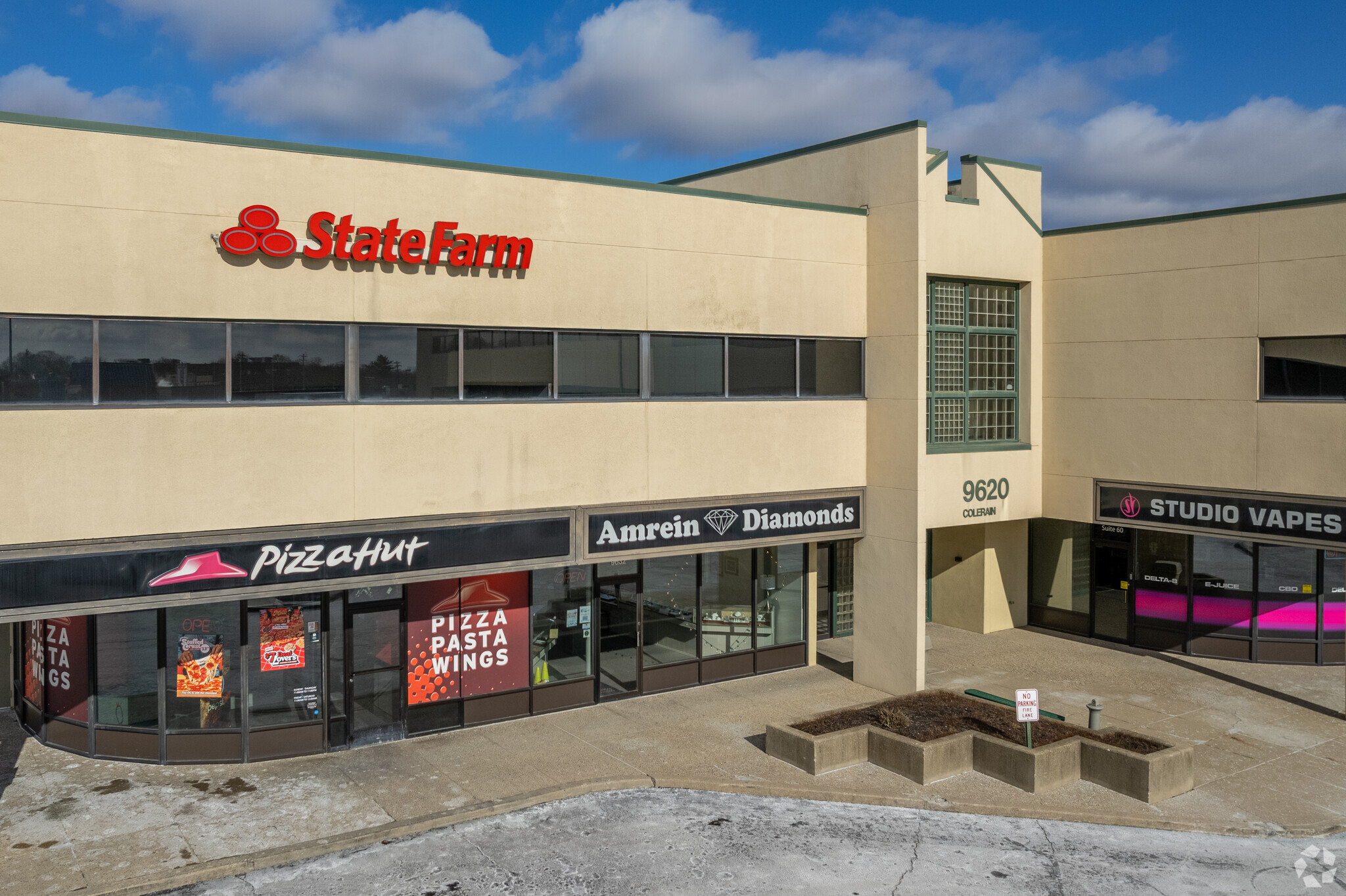 9600 Colerain Ave, Cincinnati, OH 45251 - 9600-9620 Colerain Avenue