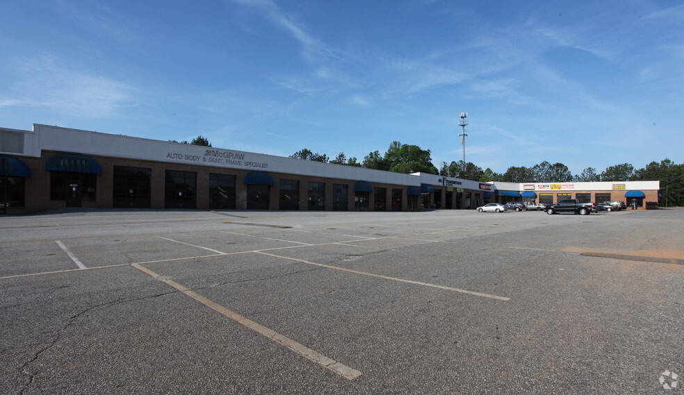 4450 Lawrenceville Hwy NW, Lilburn, GA for lease - Primary Photo - Image 1 of 2