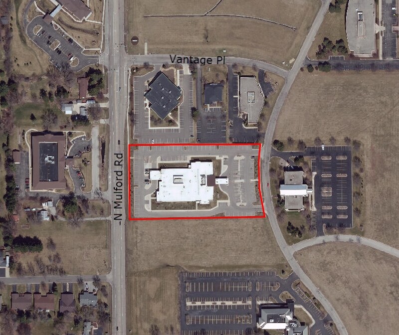 816 Featherstone Rd, Rockford, IL 61107