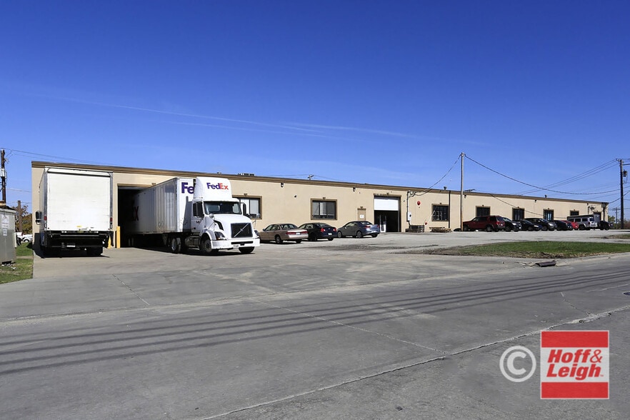 14501 Industrial Ave, Maple Heights, OH for lease - Building Photo - Image 1 of 28