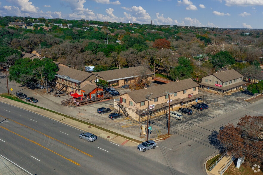 730 Howard St, New Braunfels, TX for sale - Building Photo - Image 1 of 34