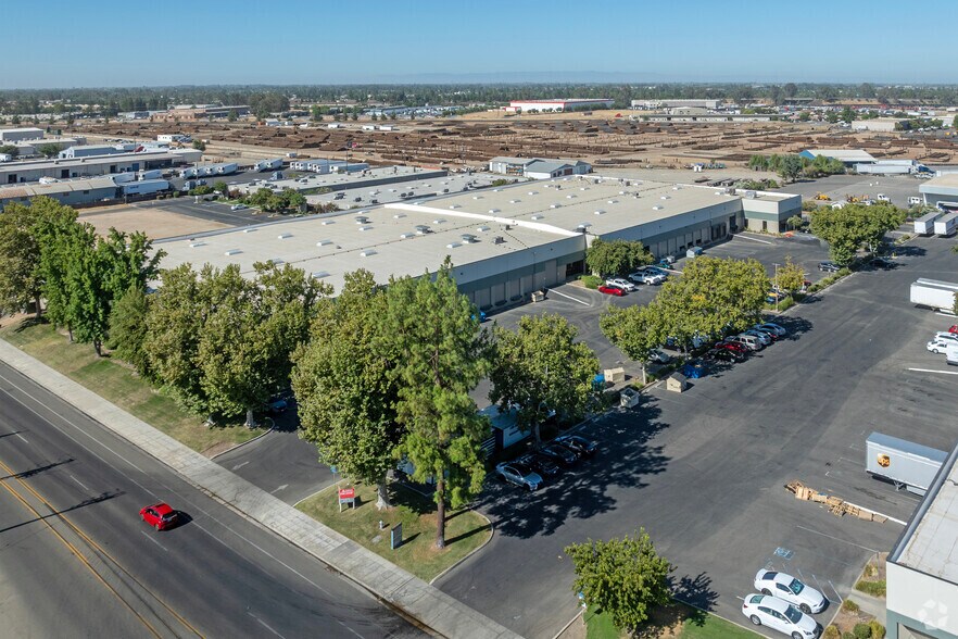 4603 N Brawley Ave, Fresno, CA for sale - Aerial - Image 3 of 4