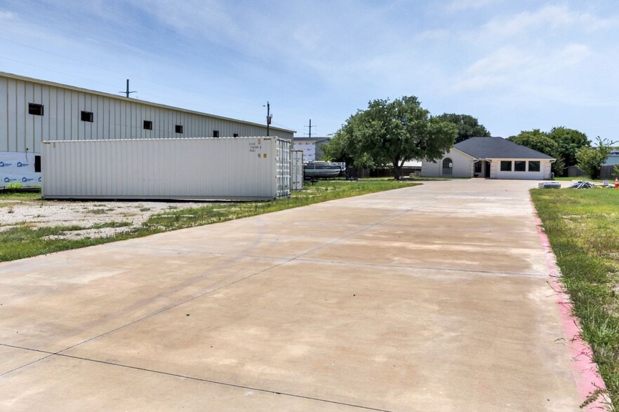 4558 Keller Hicks Rd, Fort Worth, TX for sale - Building Photo - Image 2 of 5