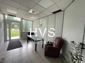 Office in Aix-en-Provence for lease Interior Photo- Image 1 of 5