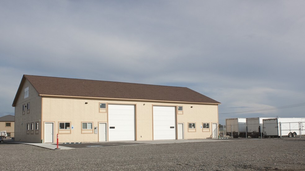 2213 Henderson Loop, Richland, WA for sale - Primary Photo - Image 1 of 1