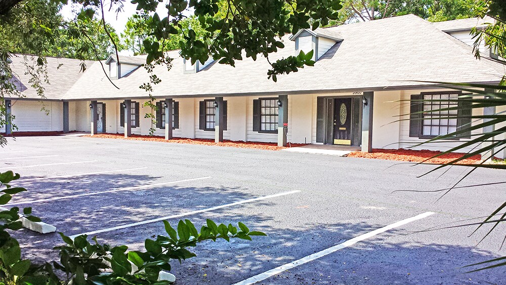 3900 Belle Oak Blvd, Largo, FL for sale Building Photo- Image 1 of 1
